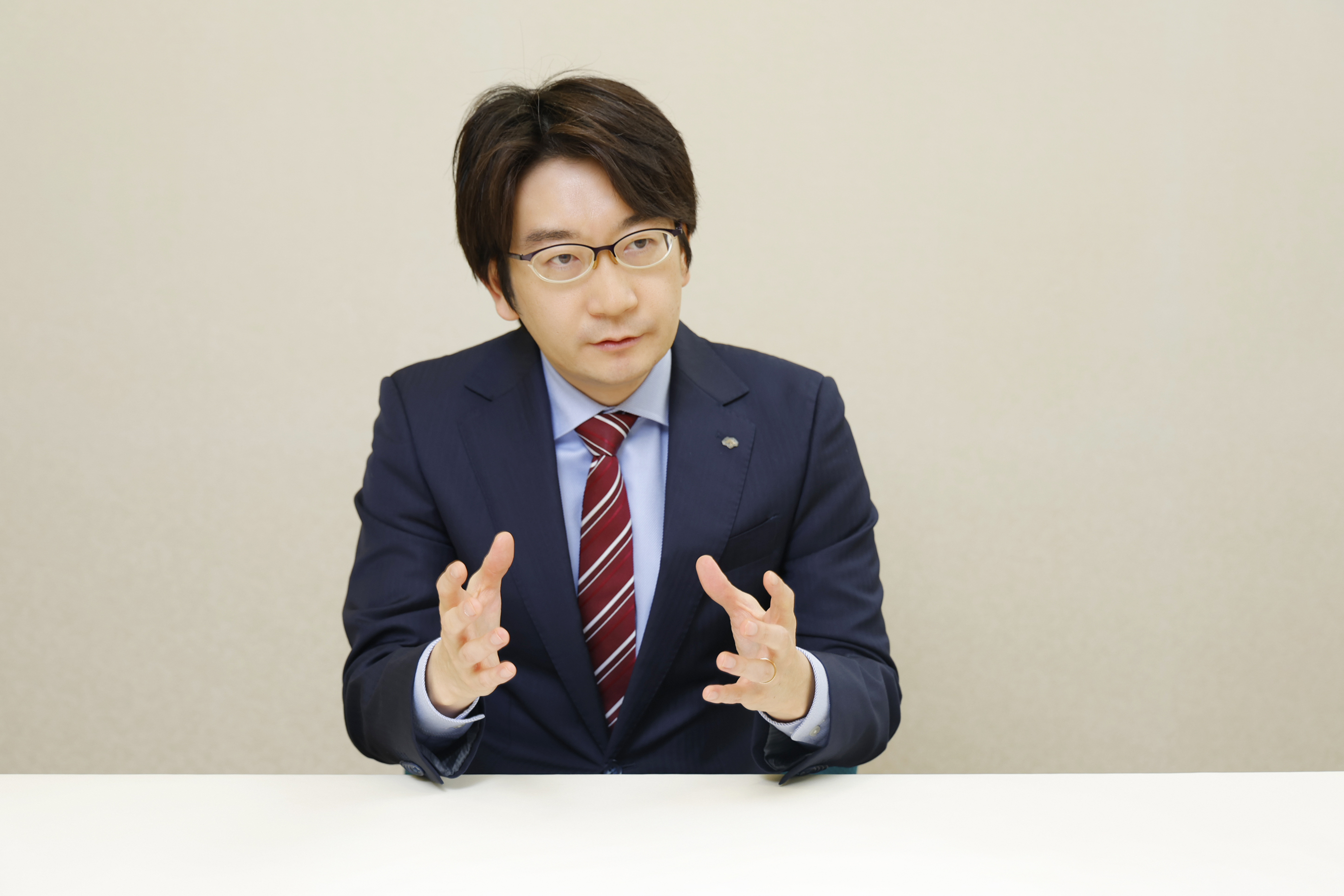 欧州投資家からの疑問 「人口が減る国になぜ投資するのか」に答える 野村證券・岡崎康平のイメージ